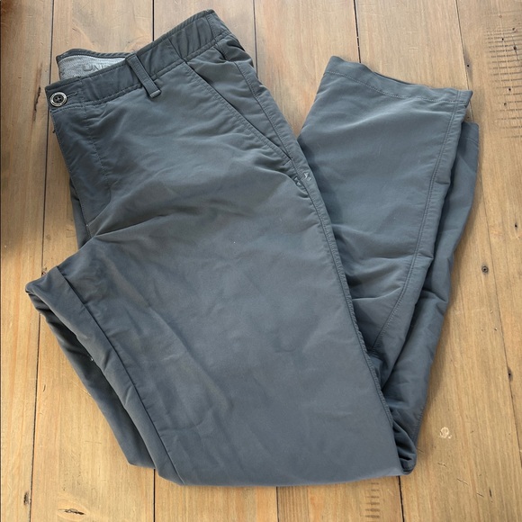Under Armour Men's Charcoal Chinos/Golf Pants Size 34/32 - Picture 1 of 6
